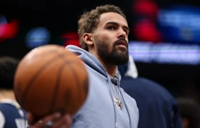 官方网站-奇才计划三年续约特雷·扬 他将在本周五迎来复出