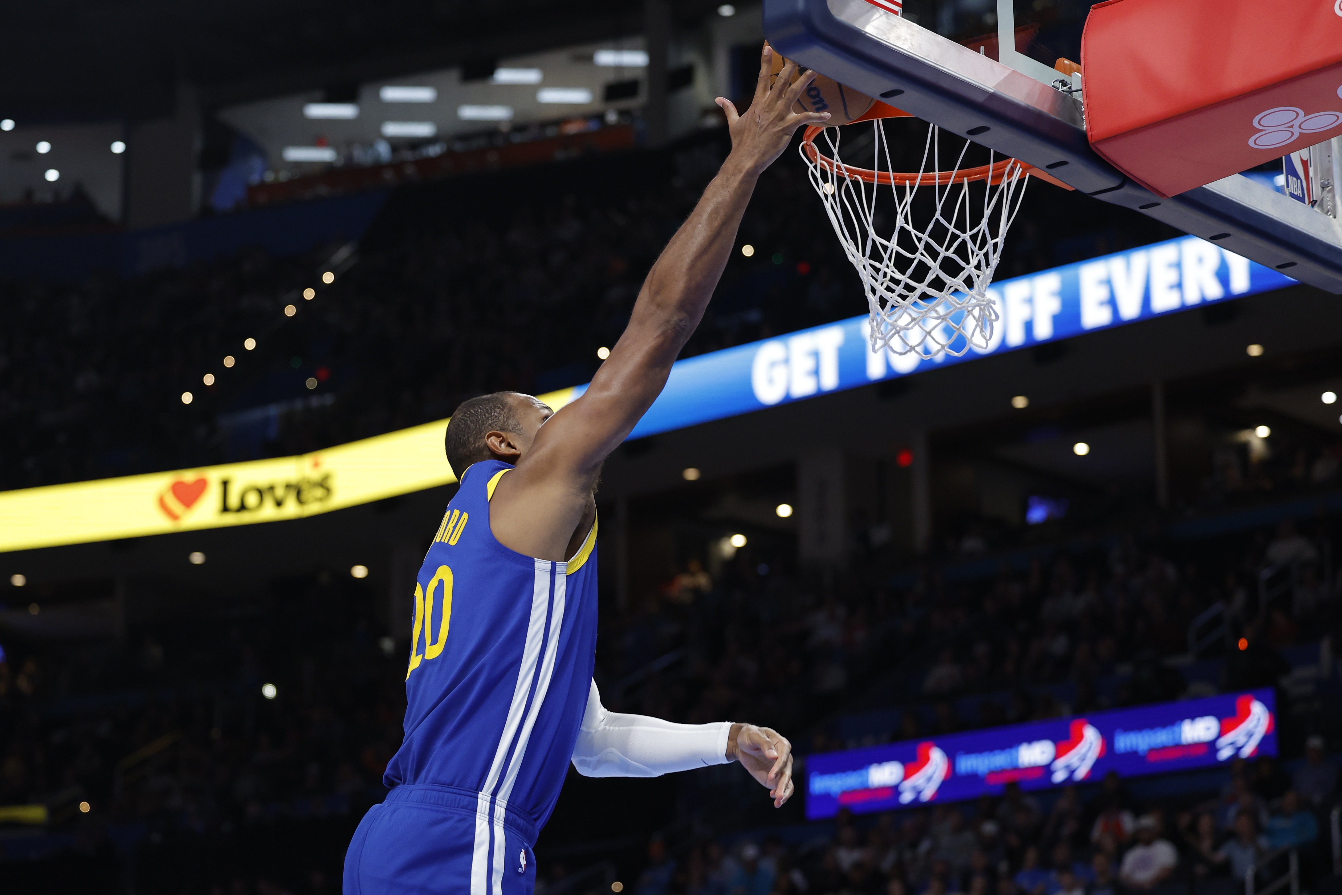 在线体育-小腿拉伤！霍福德：自己还未参加合练 希望在常规赛结束前复出